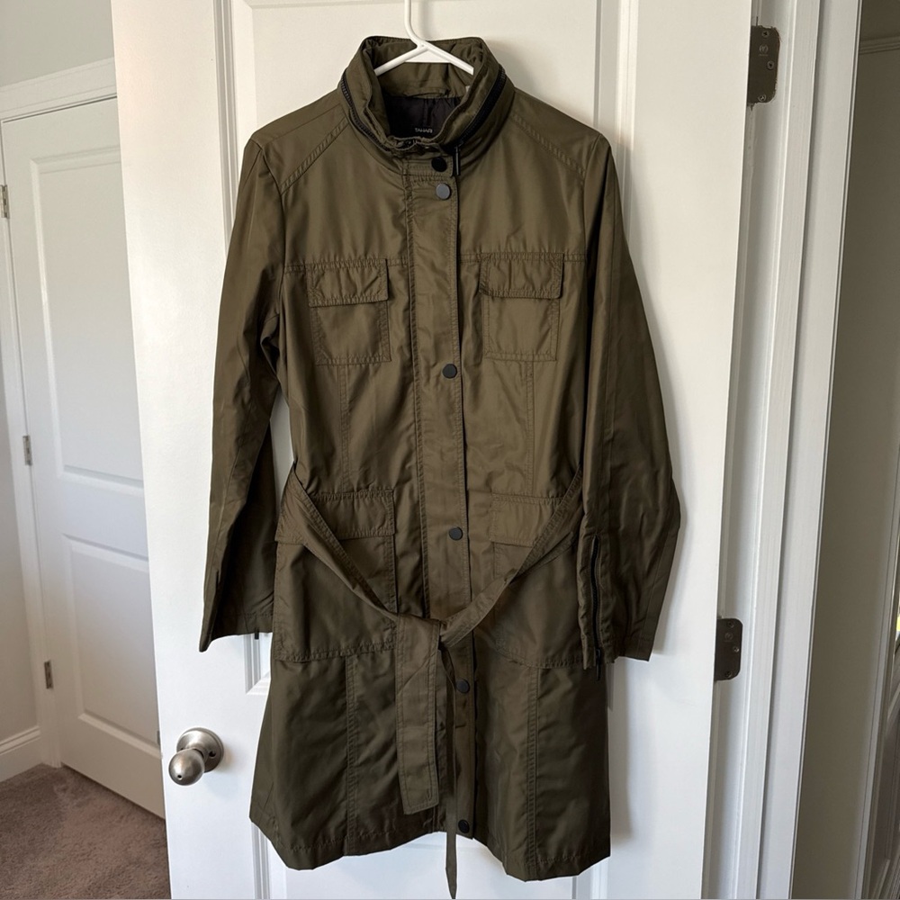 Tahari Women’s Olive Green, Long, Hooded All Weather Jacket Size M